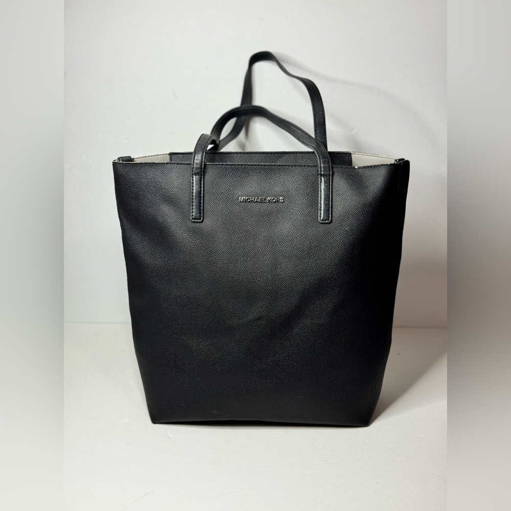 MICHAEL Michael Kors Black Emry Large Leather Tote